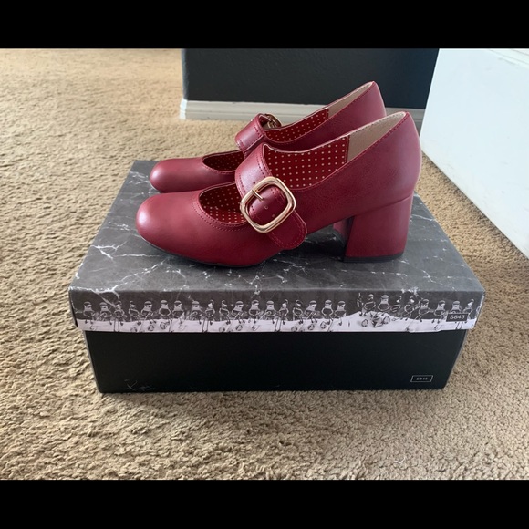 Burgundy Vintage Shoes - Picture 3 of 5
